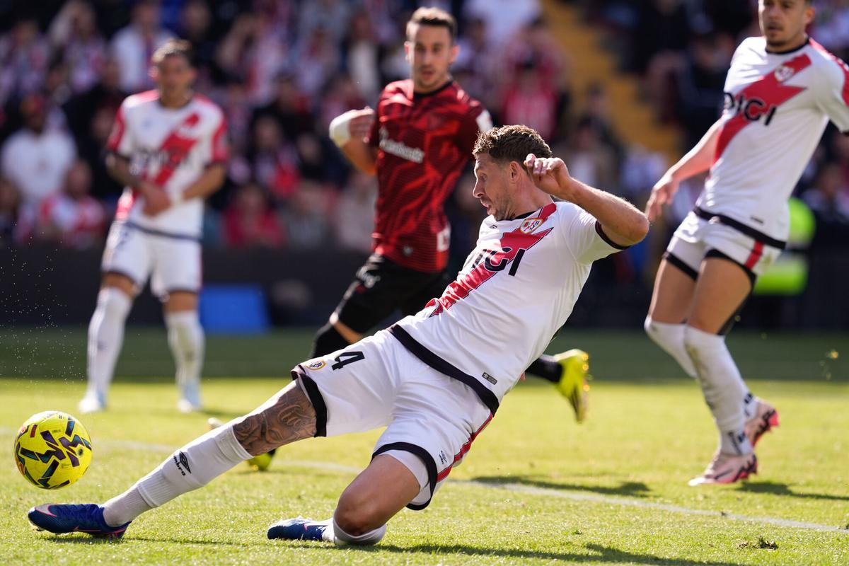 Florian Lejeune of Rayo Vallecano in action during the Spanish League, LaLiga EA Sports, football match played between Rayo Vallecano and Athletic Club de Bilbao at Estadio de Vallecas on February 28, 2026, in Madrid, Spain. AFP7 28/02/2026 ONLY FOR USE IN SPAIN. Dennis Agyeman / AFP7 / Europa Press;2026;SOCCER;SPAIN;SPORT;ZSOCCER;ZSPORT;Rayo Vallecano v Athletic Club de Bilbao - LaLiga EA Sports;
