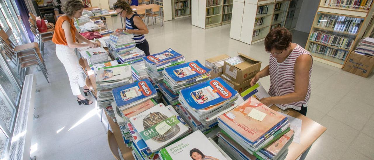 Banco de libros en Alicante.