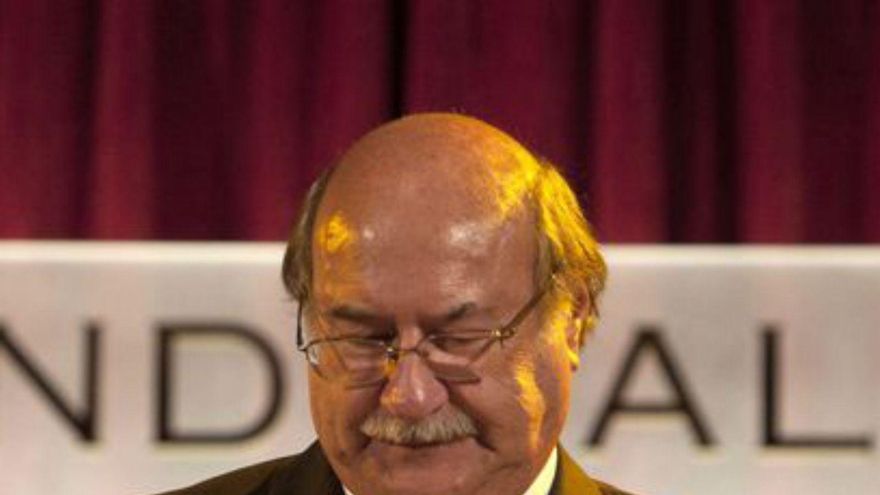 Muere Antonio Skármeta, autor de ‘El cartero de Neruda’