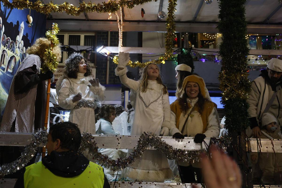 La cabalgata de Reyes en la zona oeste de Gijón, en imágenes