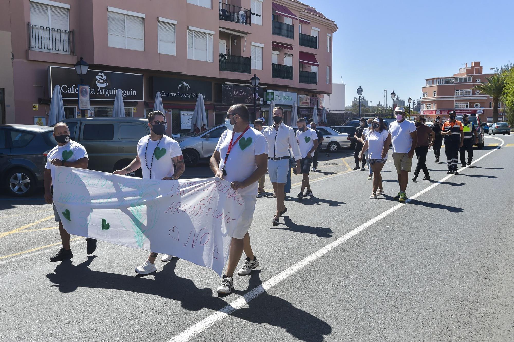 Manifestación en Arguineguín por la construcción de un paso subterráneo