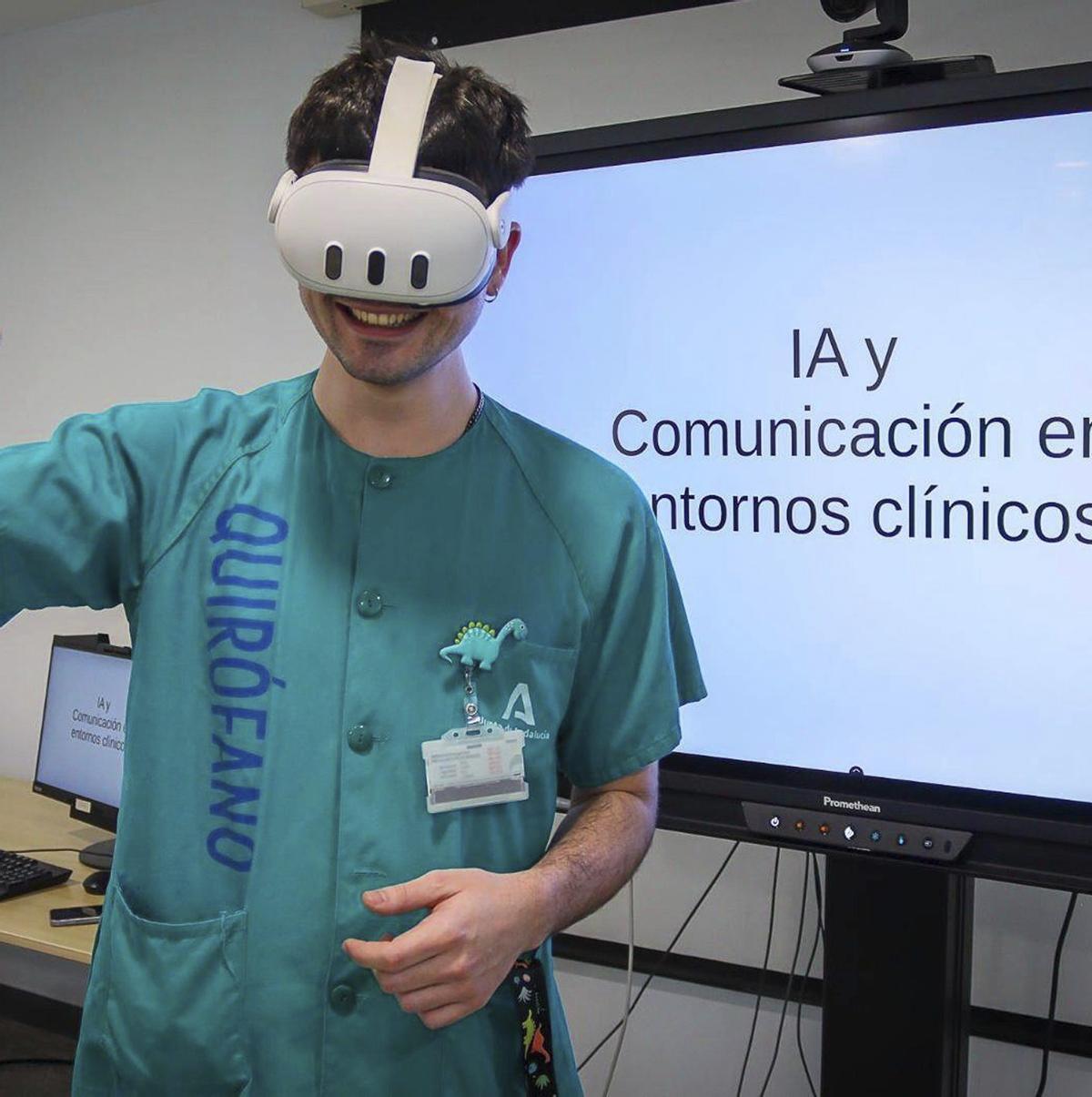 Un residente del Hospital Materno durante  un caso práctico de la formación.