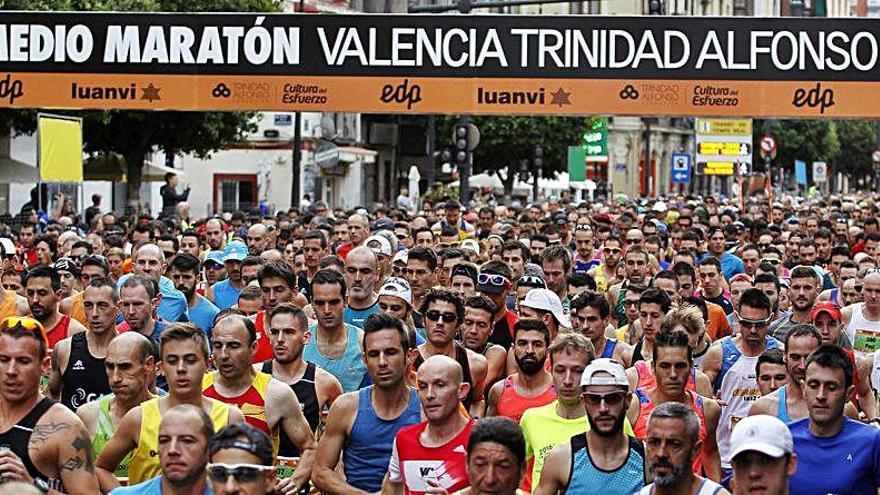 Salida del Medio Maratón de Valencia Trinidad Alfonso EDP en 2017