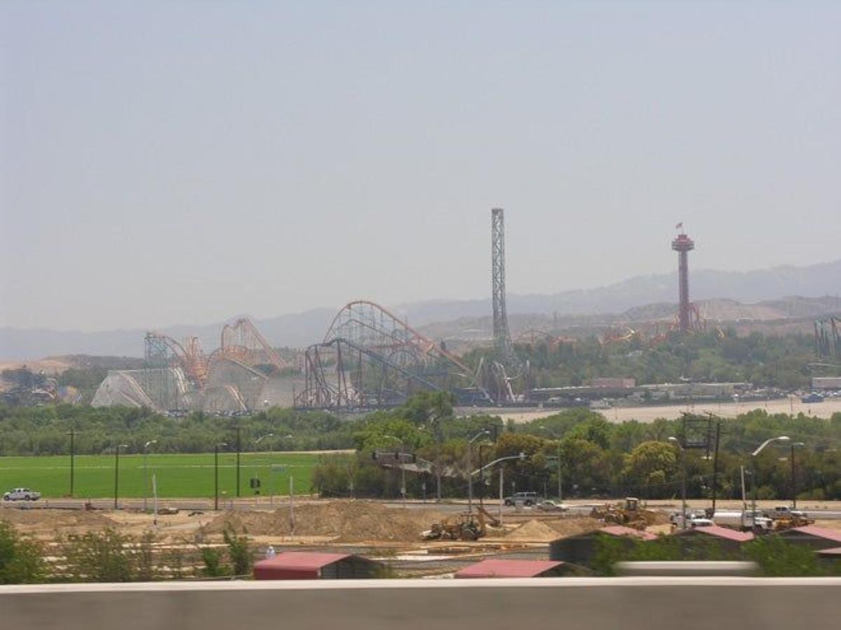 Superman: Escape from Krypton, Six Flags Magic Mountain