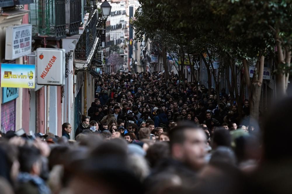 Manifestación en el barrio madrileño de Lavapiés por la muerte de un ''mantero''