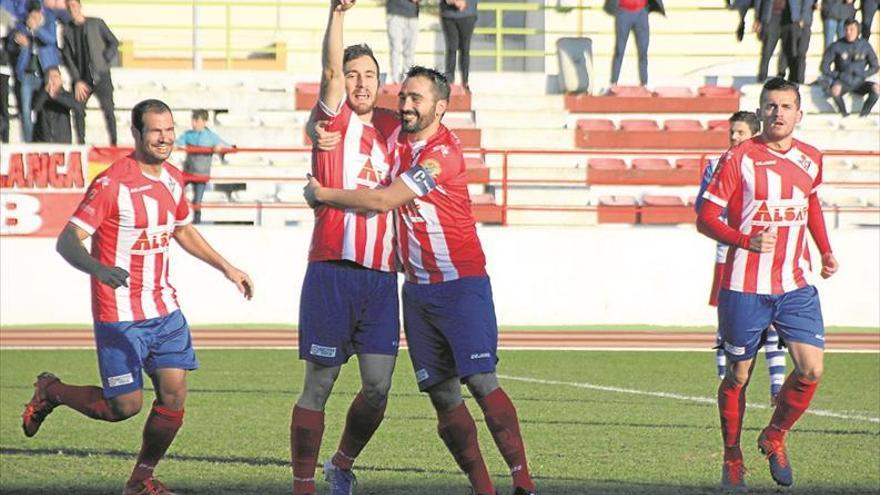 El Don Benito anuncia seis bajas para su retorno a la Segunda B