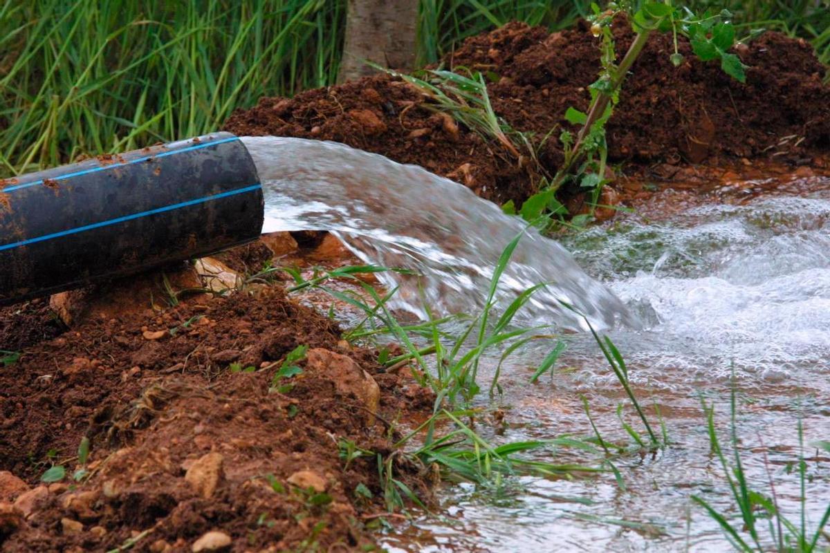 El agua del subsuelo está siendo explotada por grandes empresas