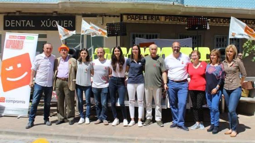 Integrantes de la candidatura de Compromís en Riola.