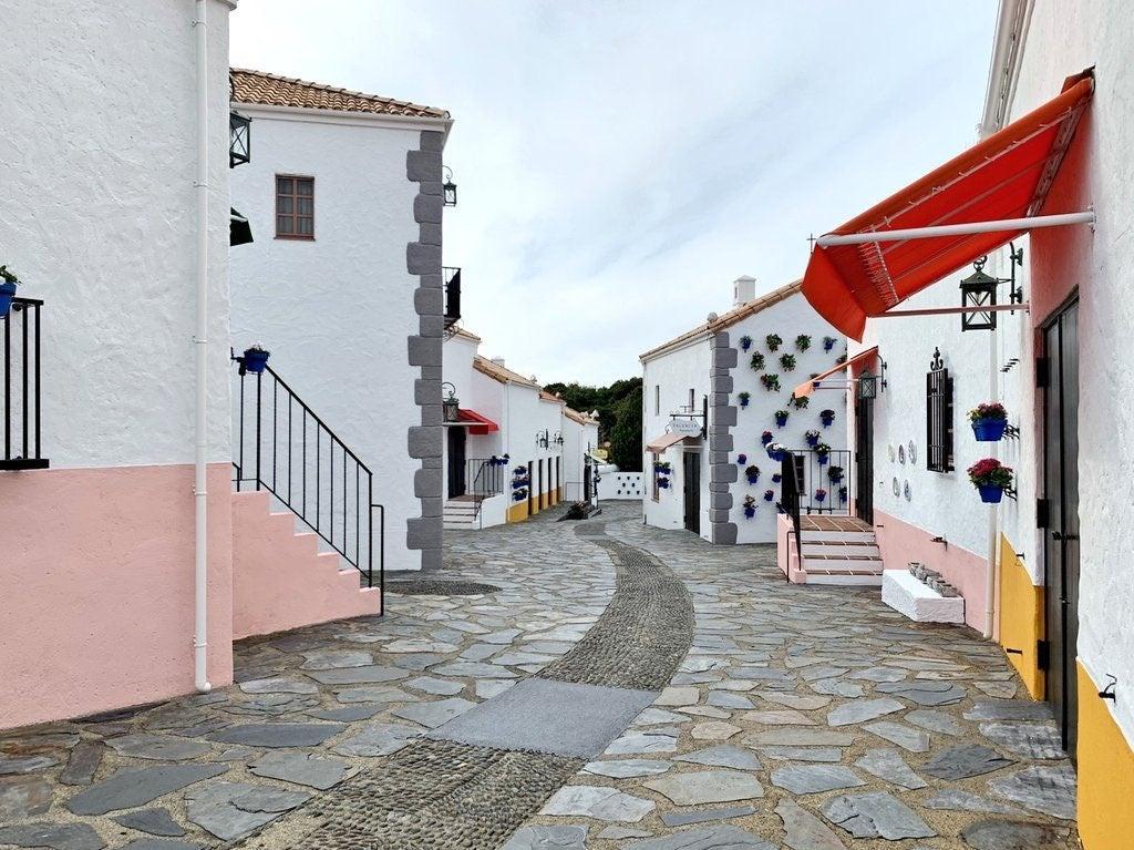 Avenida de Carmen, Villa España