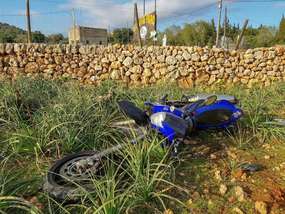 Un joven motorista, en estado crítico tras chocar contra un coche en Santa Eugènia