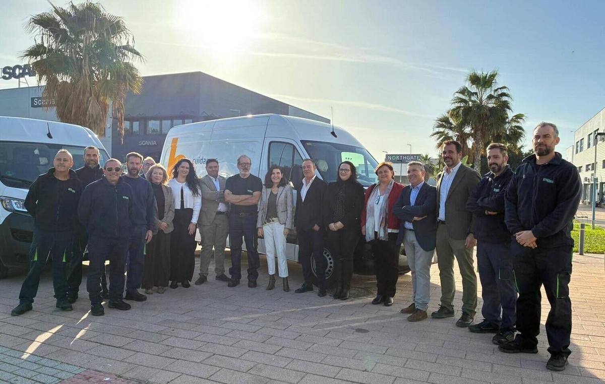 La consejera de Empleo de la Junta de Andalucía, Rocío Blanco, en la sede de la empresa malagueña Setransfar.