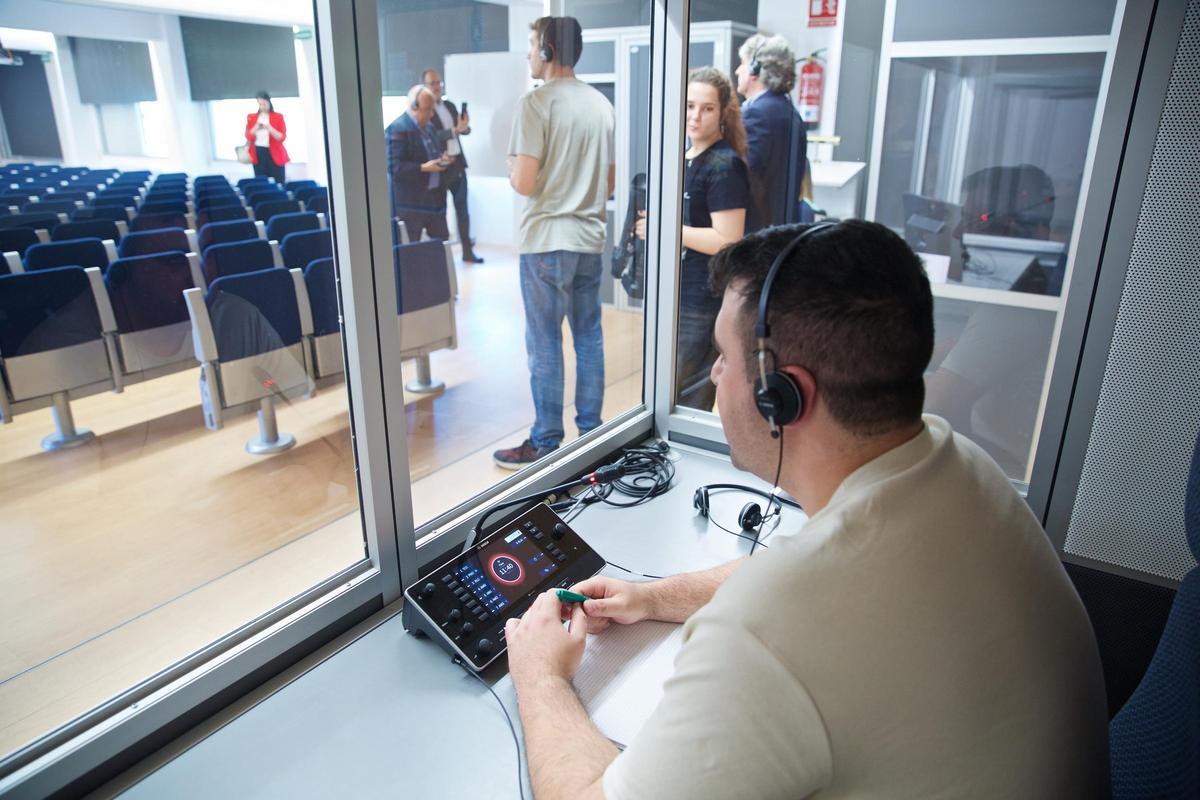 La Universidad de Alicante impulsa nuevas medidas de accesibilidad a la cultura junto a Veolia en la Comunidad Valenciana