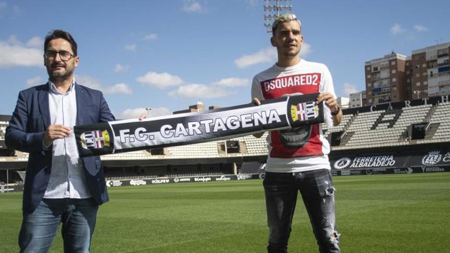 Paco Belmonte y Álex Gallar en la presentación