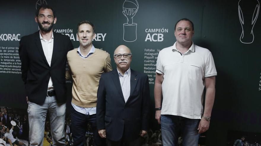 Los tres ases del Unicaja, junto al presidente.