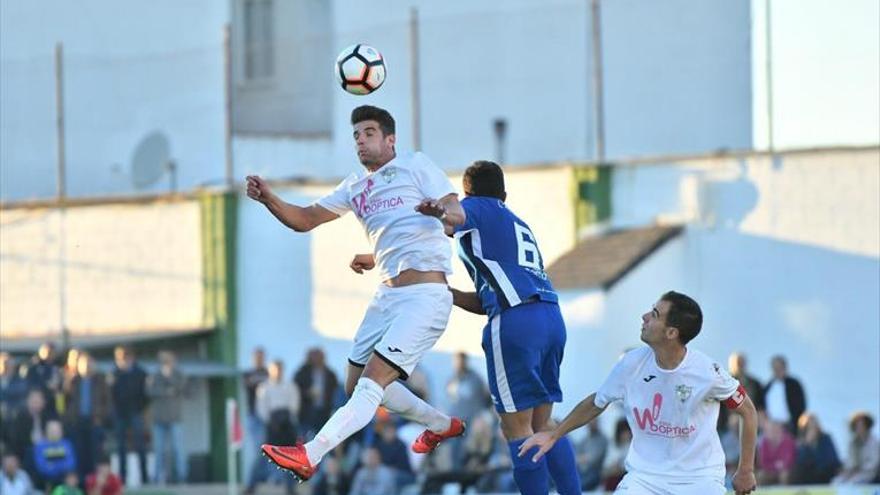 El Pozoblanco cae ante el Antoniano y acaba sexto