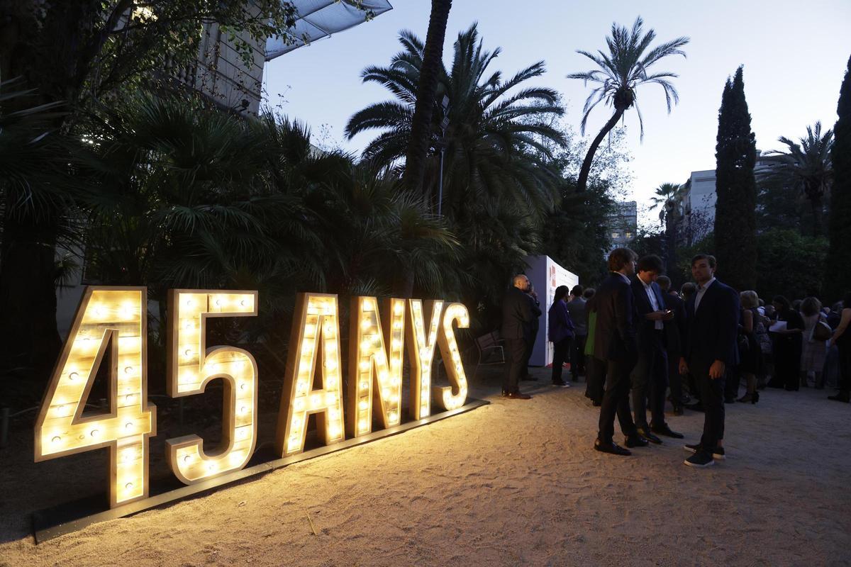 EL PERIÓDICO celebra su 45º aniversario con la mirada puesta en el futuro