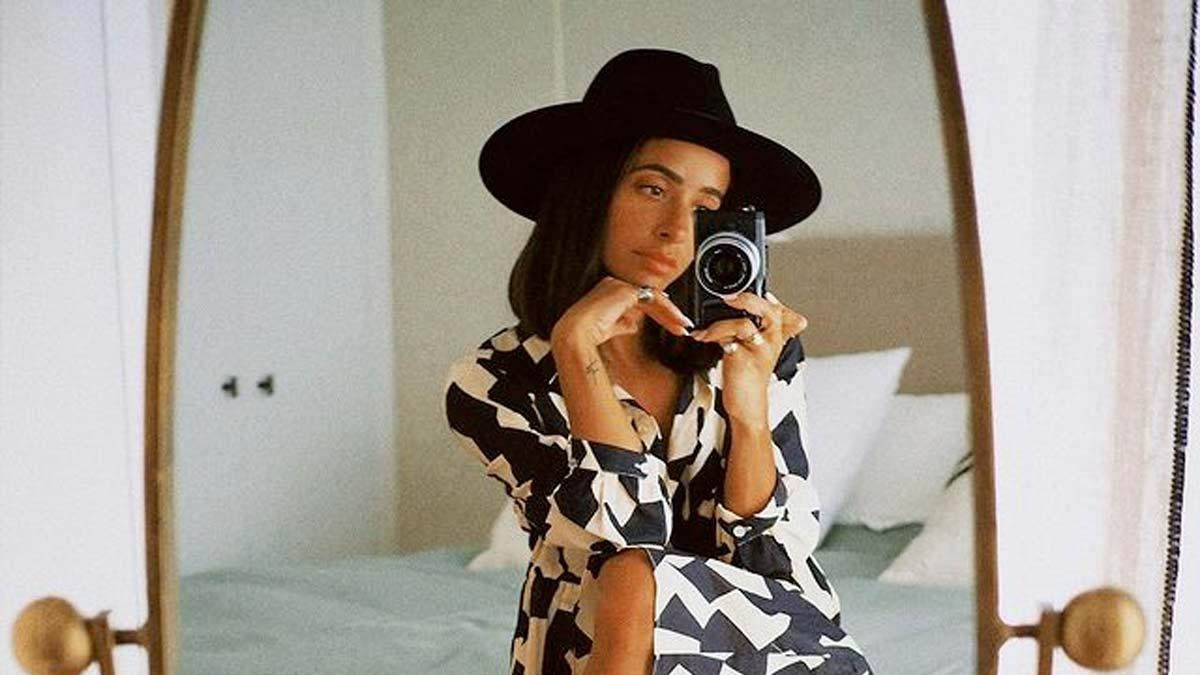 La 'influencer' María Fernández Rubíes con vestido estampado de Zara