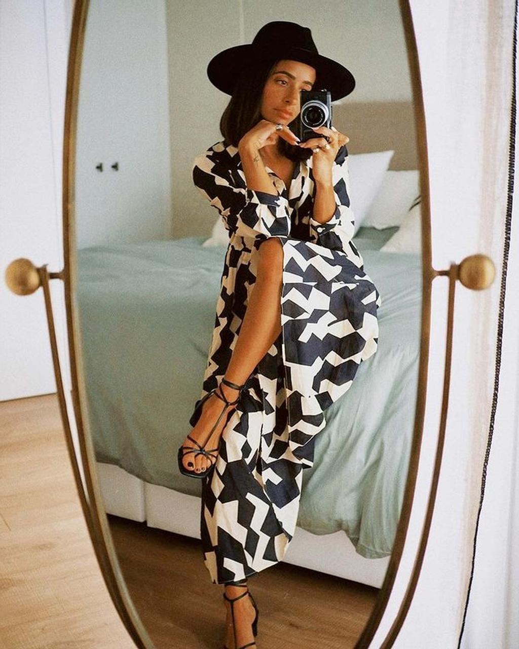 La 'influencer' María Fernández Rubíes con vestido estampado de Zara