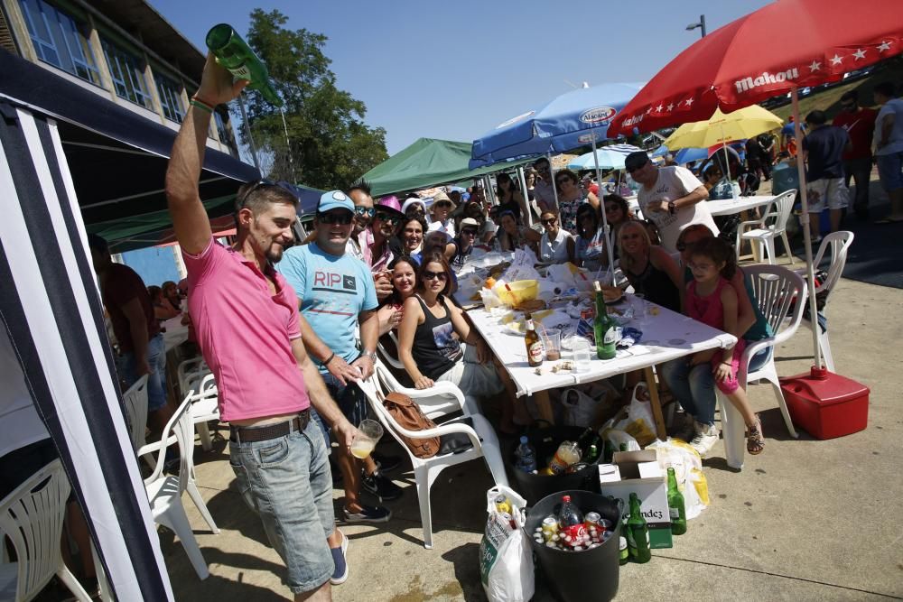 Comida en la calle de Corvera.