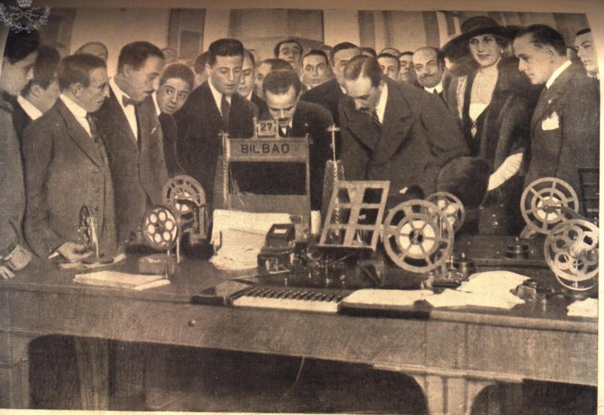 Imagen de la inauguración del Palacio de Comunicaciones.