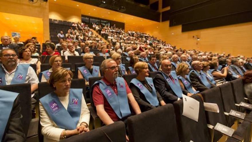 La UJI gradúa a 59 alumnos &#039;mayores&#039;