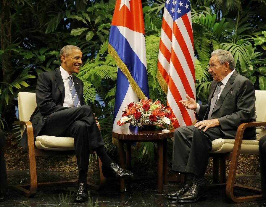 Raúl Castro recibe a Obama en el Palacio de la Rev