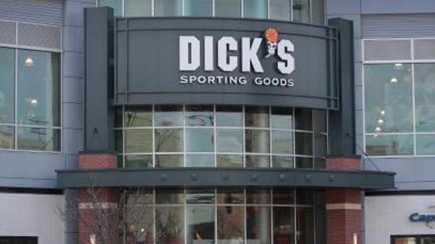 Dick&#039;s Sporting Goods no venderá más fusiles de asalto.