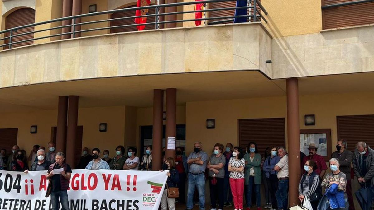 Lectura de Manuel Fuentes durante la manifestación. | Ahora Decide