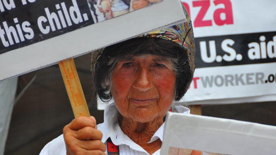 Concepción Martín Picciotto ha protestado casi 35 años enfrente de la Casa Blanca