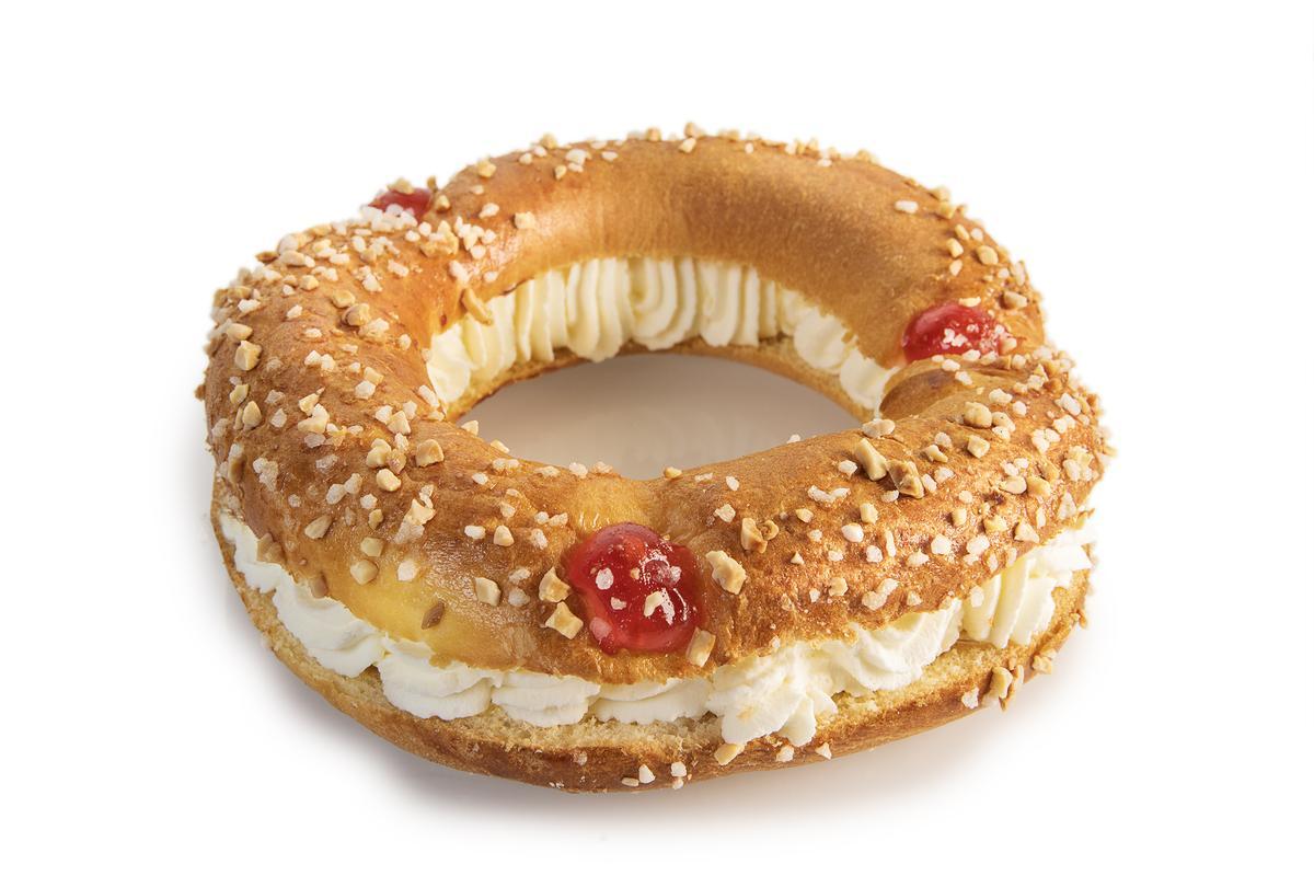 Pastelería Tolosana olosana ofrece en tres versiones de Roscón de Reyes: mazapán y los rellenos de nata, crema y nata crema