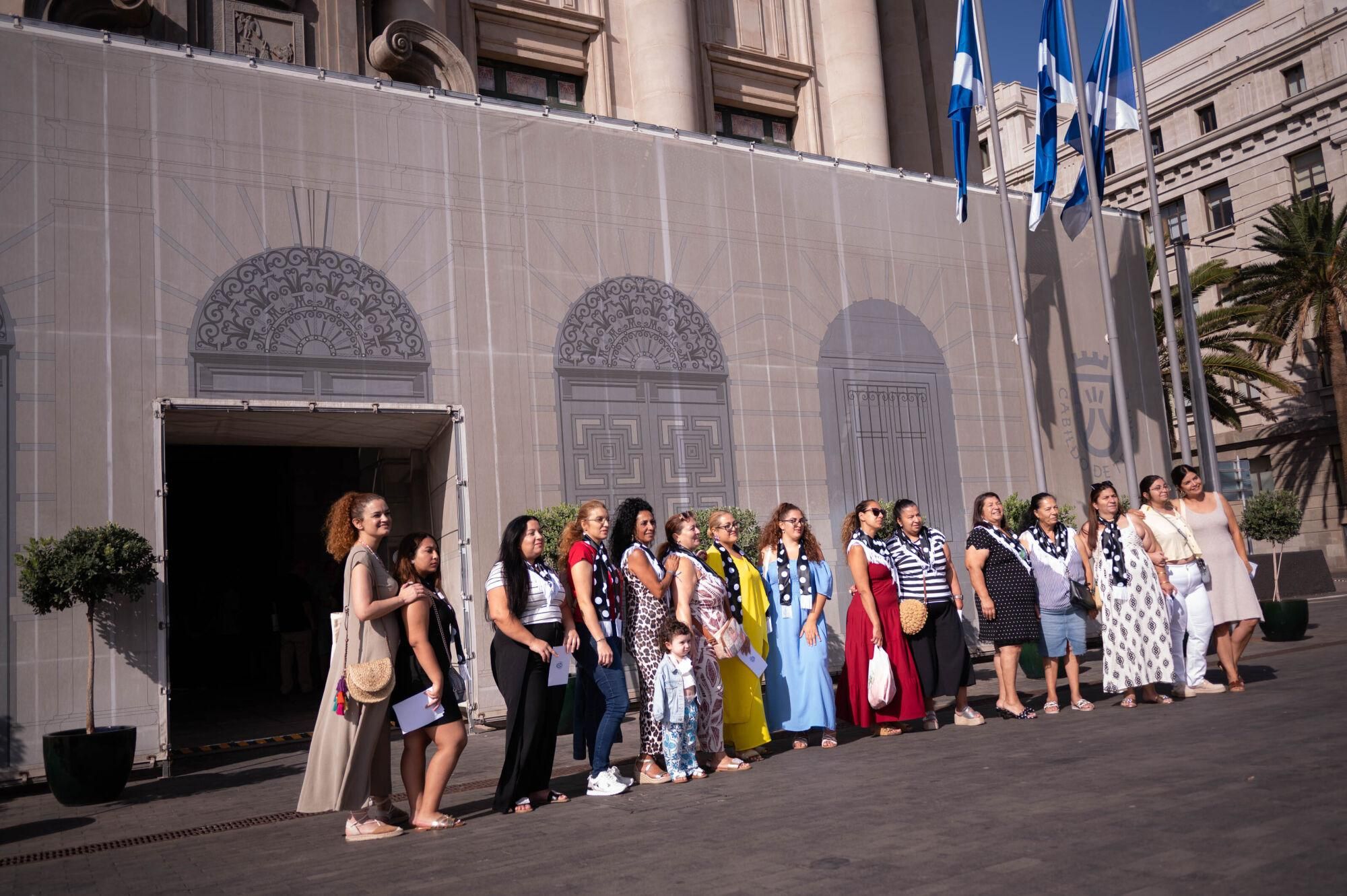 El Cabildo de Tenerife acoge el acto institucional Samudaripen 2025, día para la memoria del genocidio al que fue sometido la población gitana durante el régimen nazi en 20 países europeos.