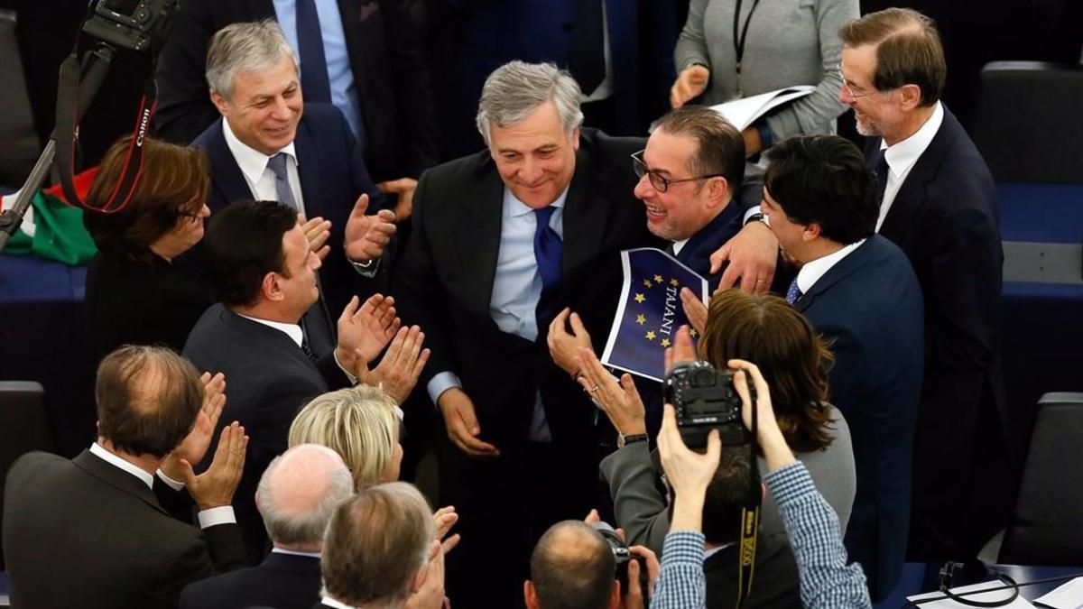 Tajani, felicitado tras su elección