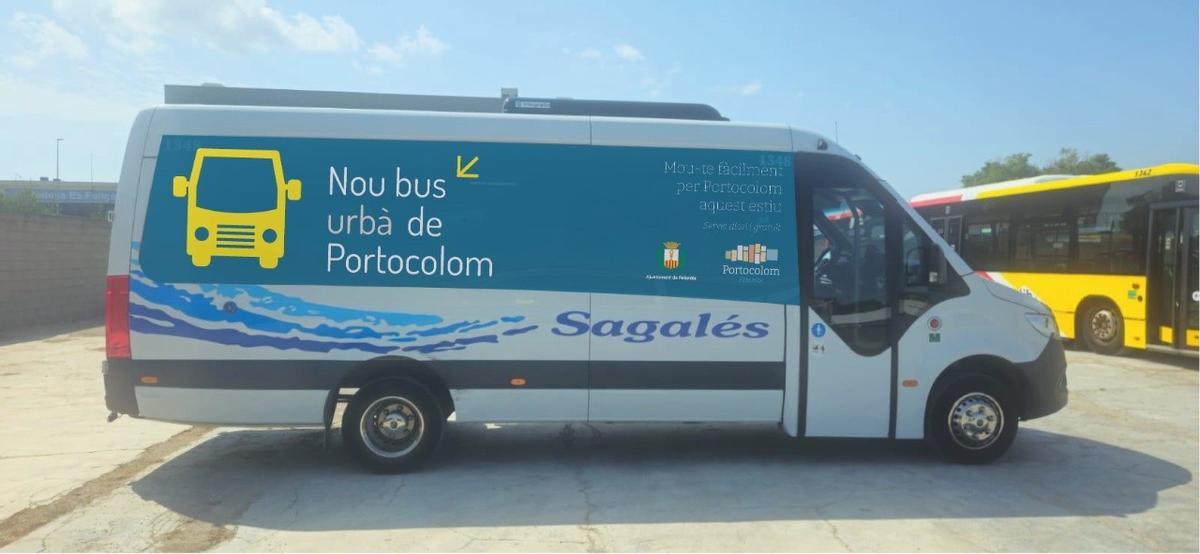 El nuevo bus urbano de Portocolom.