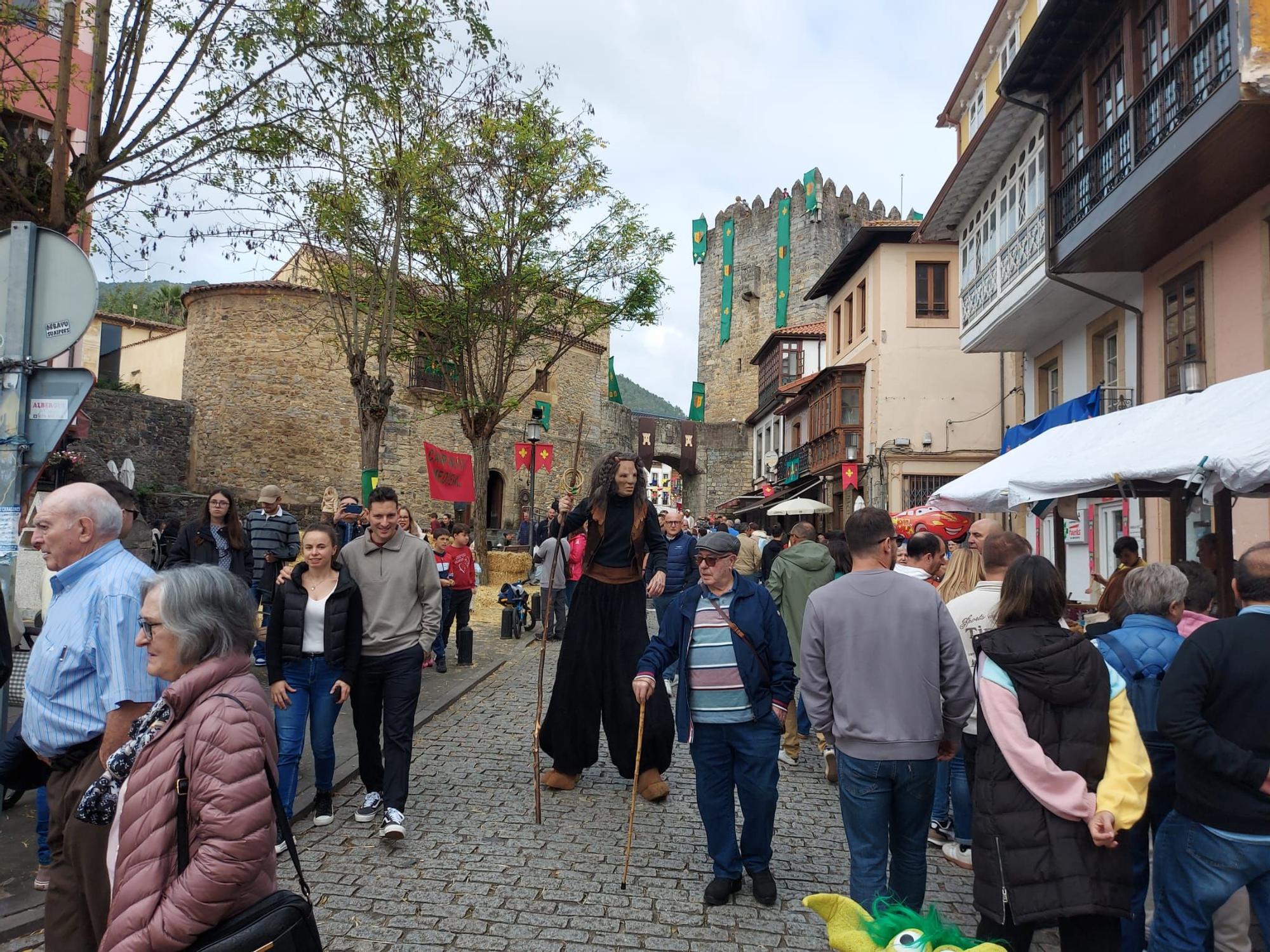En imágenes: Domingo de lleno en la Feria Medieval de Salas