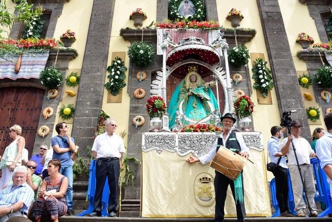 Procesion y Romeria por las Fiestas de las ...