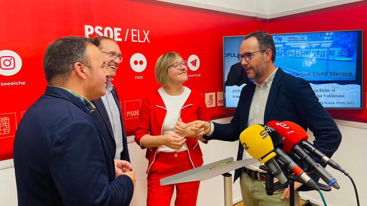 Los responsables del PSOE se reunieron hoy en Elche para presentar su proposición no de ley sobre el E-Tram