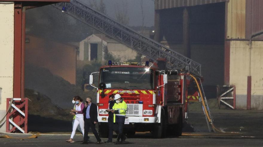 Clara San Damián visita las instalaciones de Cobadu tras el incendio