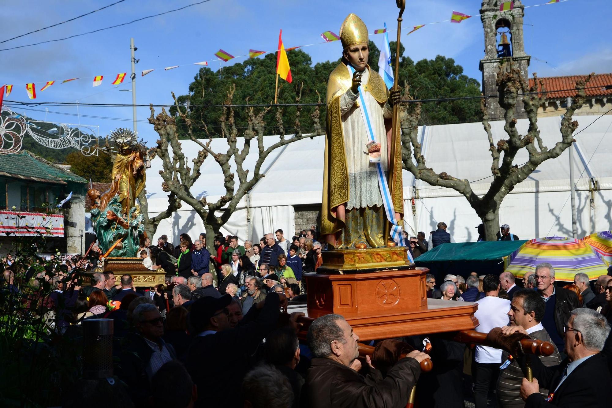 Las procesiones por el San Martiño de Moaña y Bueu aprovechan la tregua de la lluvia