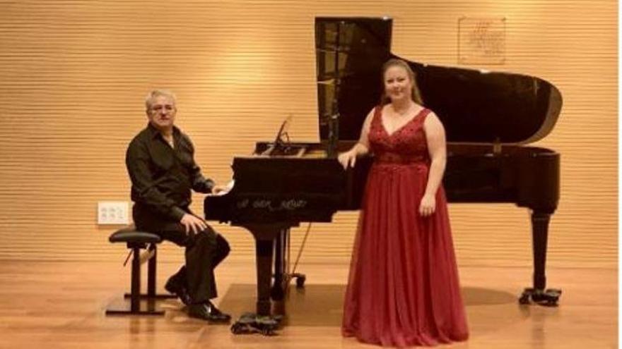 Concierto de Cristina van Roy y Joan Roig en la Fundació Sa Nostra de Palma