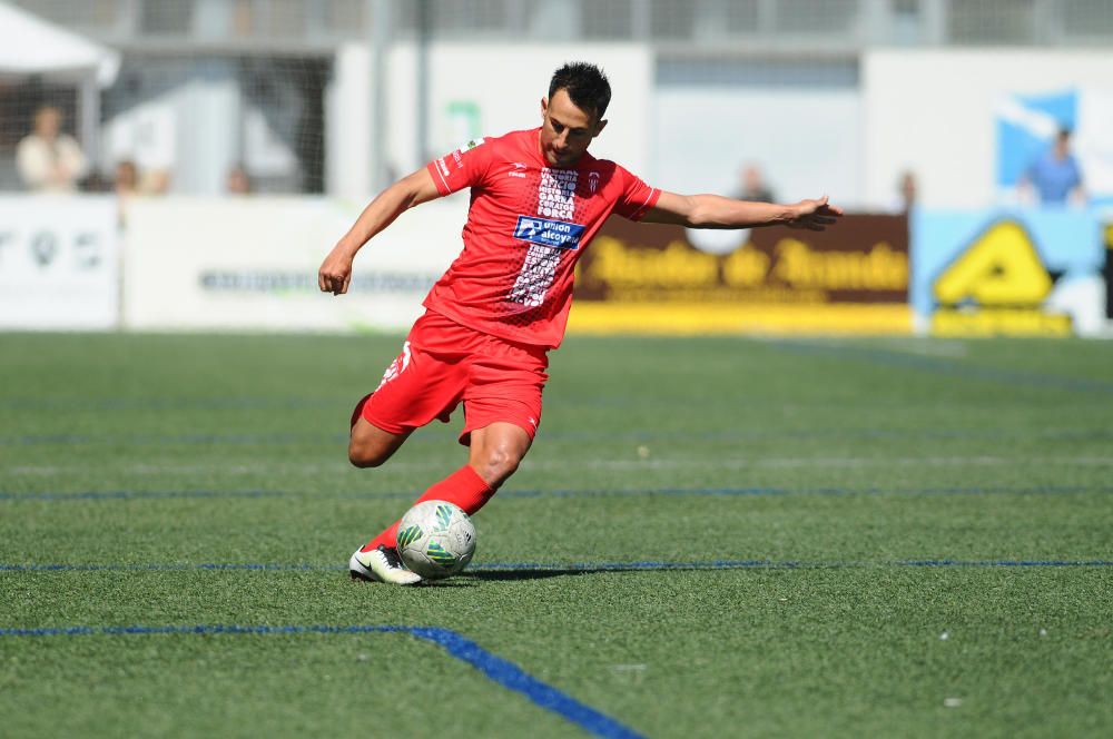 David Torres rescata un punto para el Alcoyano en el complicado campo del Ebro (1-1)