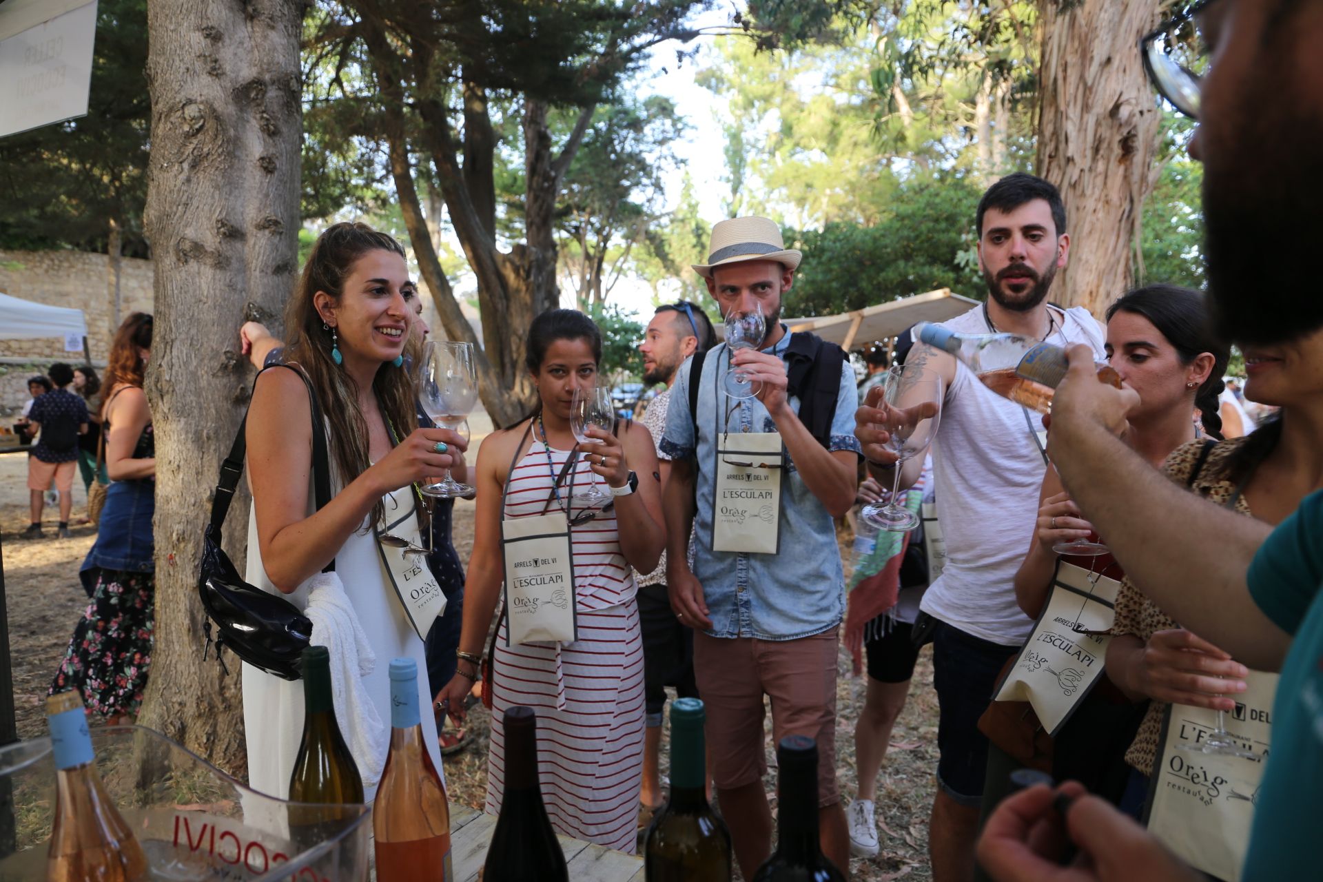 Sant Martí d’Empúries s’omple d’amants del vi en la fira vitivinícola