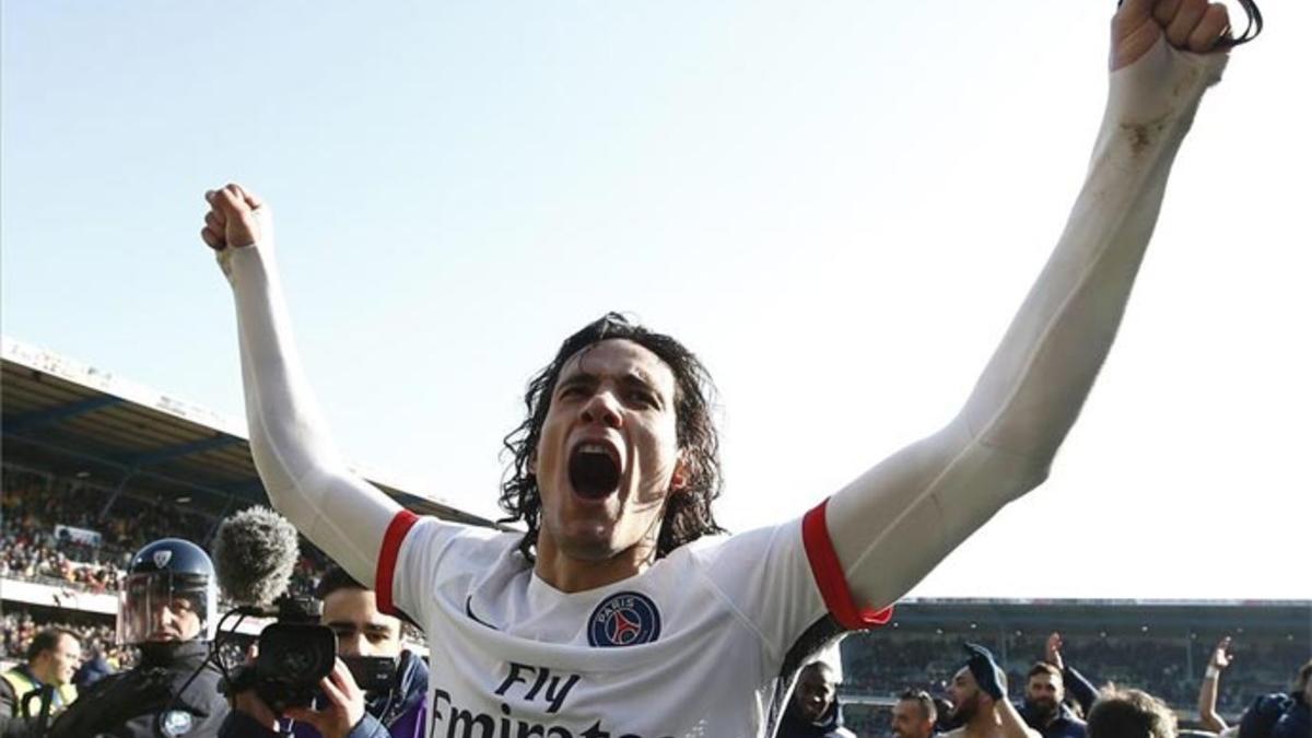 Campeón de Liga tres años consecutivos en Francia, a Cavani le quieren de vuelta en Nápoles