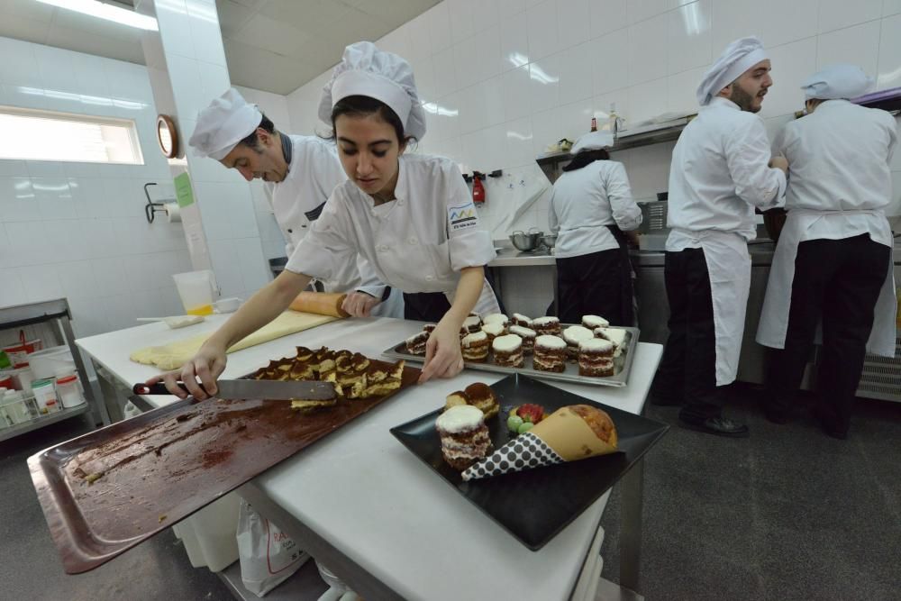 Platos de cine en la escuela de hostelería de Moreda de Aller