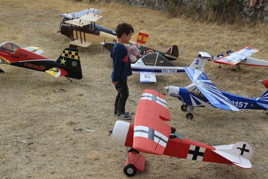 Exhibición de aeromodelismo en Bermillo de Sayago