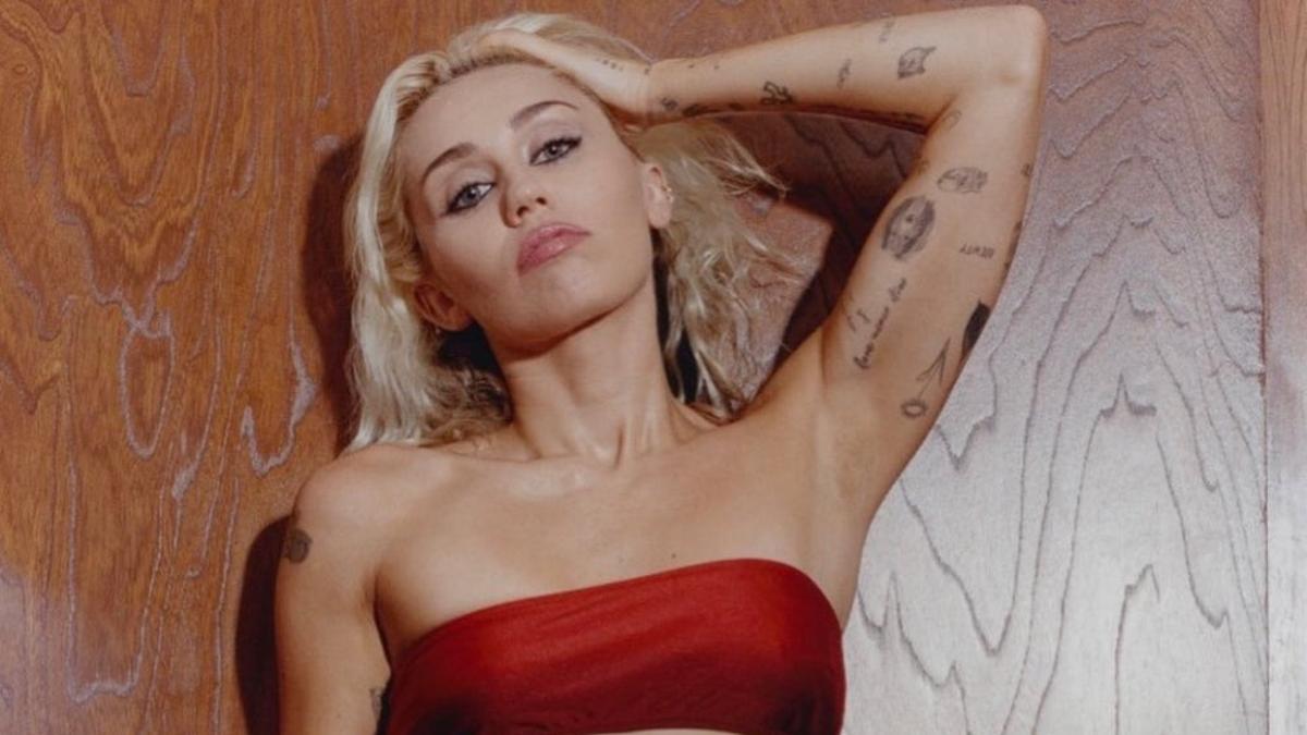 Miley Cyrus, en su mejor etapa: 'Flowers' para su disco y para su nuevo novio formal