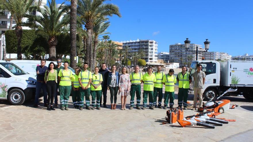 Cuatro furgonetas eléctricas para el servicio de jardinería