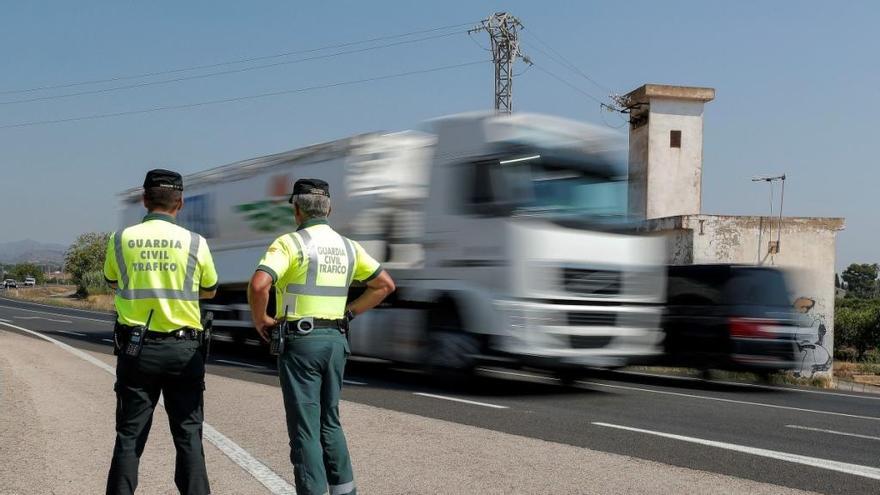 La DGT denuncia a más de 9.000 conductores por circular con deficiencias en el coche