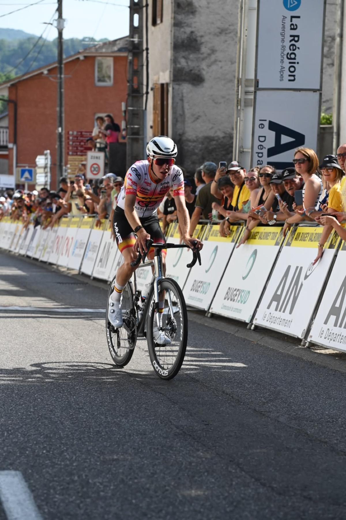 EN IMÁGENES: Así fue la victoria de Benjamín Noval en la primera etapa del Tour Valromey