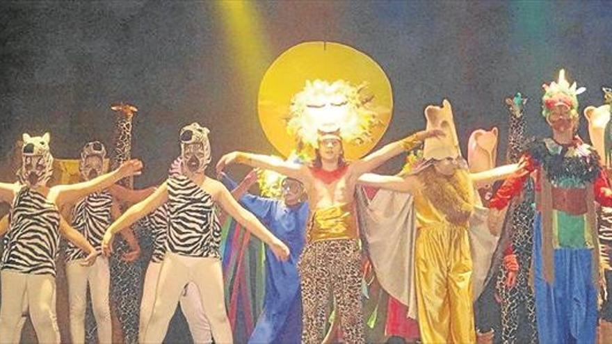 El rey león hermana a moguer, adamuz y bujalance en el teatro español