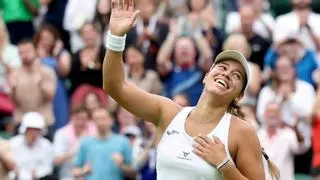 Jessica Bouzas da la gran sorpresa en Wimbledon al eliminar a la campeona